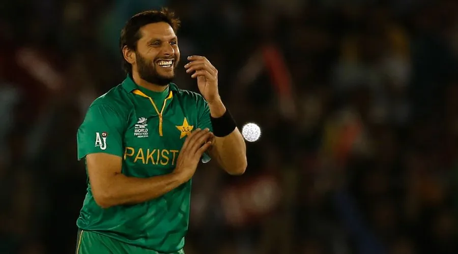 Shahid Afridi Longest Six Against New Zealand